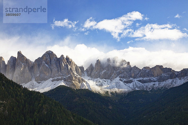 Geisler Gruppe  Villnöss Tal  Dolomiten  Trentino-Südtirol  Italien  Europa