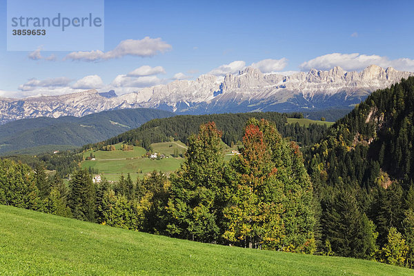 Aussicht über das Eggental zum Rosengarten  Dolomiten  Trentino-Südtirol  Italien  Europa