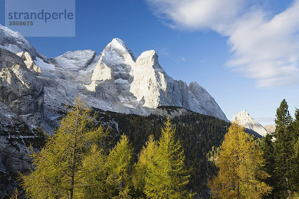 Marmolada im Herbst  Dolomiten  Trentino-Südtirol  Italien  Europa