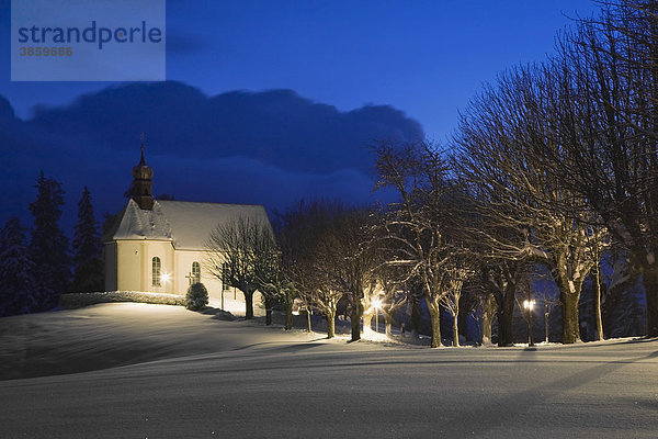 Lorettokapelle bei Sankt Märgen im Winter bei Nacht  Schwarzwald  Baden-Württemberg  Deutschland  Europa