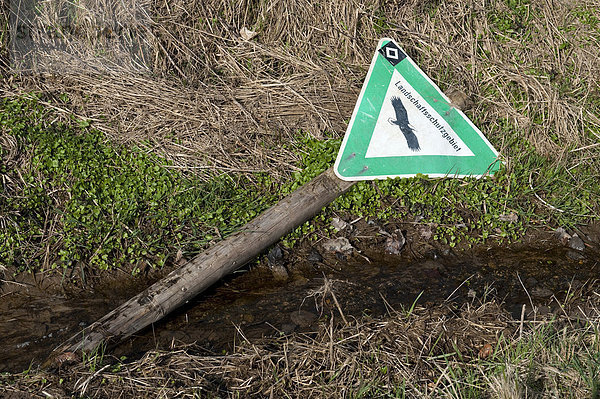 Schild Landschaftsschutzgebiet im Graben  Nordhessen  Deutschland  Europa