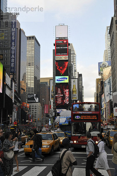 Times Square  Theater District  New York City  New York  Nordamerika  USA  Vereinigte Staaten
