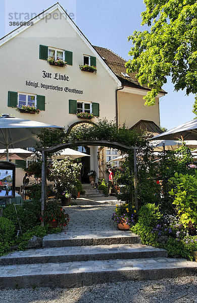Restaurant Zur Linde  Fraueninsel  Chiemsee  Chiemgau  Oberbayern  Deutschland  Europa