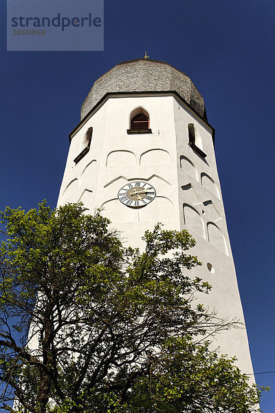 Kirchturm vom Kloster Frauenchiemsee  auch Frauenwörth  Fraueninsel  Chiemsee  Chiemgau  Oberbayern  Deutschland  Europa