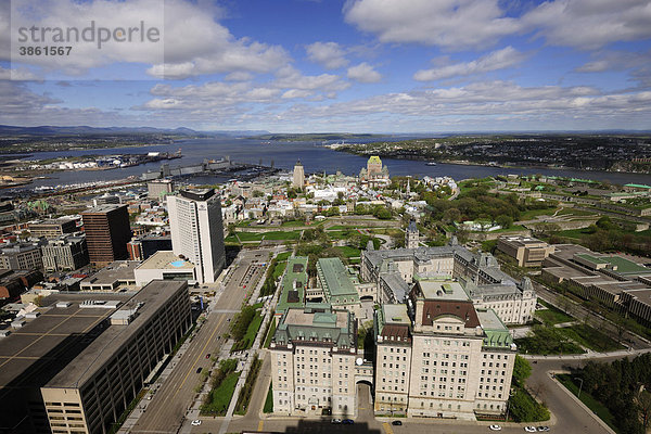 Quebec Stadt am Ufer des Sankt-Lorenz-Strom gelegen  Quebec  Kanada