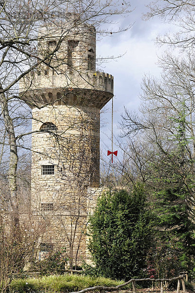 am  Architektur  außen  Außenaufnahme  aussen  Aussenansicht  Aussenansichten  Aussenaufnahme  Aussenaufnahmen  Baden  Baden-Württemberg  Baden-Wuerttemberg  Barock  barocke  barocker  barockes  Bauwerk  Bauwerke  bei  Blühendes  Bluehendes  BRD  Bundesrepublik  deutsch  deutsche  deutscher  deutsches  Deutschland  draußen  draussen  europäisch  europäische  europäischer  europäisches  Europa  europaeisch  europaeische  europaeischer  europaeisches  Freizeitpark  Freizeitparks  Gebäude  Gebaeude  Ludwigsburg  Märchen  Märchengarten  Maerchen  Maerchengarten  menschenleer  niemand  Rapunzelturm  Süddeutschland  Sueddeutschland  Türme  Tag  Tage  Tageslicht  tagsüber  tagsueber  Themenpark  Themenparks  Tuerme  Turm  Vergnügungspark  Vergnügungsparks  Vergnuegungspark  Vergnuegungsparks  Württemberg  Wuerttemberg