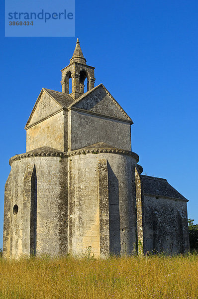 Abtei  am  Architektur  Arles  außen  Außenaufnahme  aussen  Aussenansicht  Aussenansichten  Aussenaufnahme  Aussenaufnahmen  Bau  Bauten  Bauwerk  Bauwerke  bei  Belfried  Belfriede  Bouches  Christentum  christlich  christliche  christlicher  christliches  Croix  draußen  draussen  du  europäisch  europäische  europäischer  europäisches  Europa  europaeisch  europaeische  europaeischer  europaeisches  Frankreich  französisch  französische  französischer  französisches  franzoesisch  franzoesische  franzoesischer  franzoesisches  Gebäude  Gebaeude  Glaube  glauben  Glockentürme  Glockentuerme  Glockenturm  Heiligkreuzkapelle  historisch  historische  historischer  historisches  Kapelle  Kapellen  Kirche  Kirchen  Kirchtürme  Kirchtuerme  Kirchturm  Klosterkirche  Klosterkirchen  menschenleer  Mittelalter  mittelalterlich  mittelalterliche  mittelalterlicher  mittelalterliches  Montmajour  nahe  niemand  oder  Provence  provenzalisch  provenzalische  provenzalischer  provenzalisches  religiös  religiöse  religiöser  religiöses  religioes  religioese  religioeser  religioeses  Religion  Rhone  Südeuropa  Südfrankreich  Sainte  Sainte-Croix  Sakralbau  Sakralbauten  steinern  steinerne  steinerner  steinernes  Suedeuropa  Suedfrankreich  Türme  Tag  Tage  Tageslicht  tagsüber  tagsueber  Tuerme  Turm