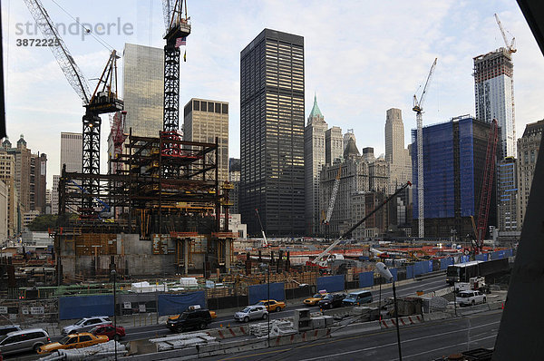 am  Amerika  amerikanisch  amerikanische  amerikanischer  amerikanisches  Architektur  außen  Außenaufnahme  Ausblick  aussen  Aussenansicht  Aussenansichten  Aussenaufnahme  Aussenaufnahmen  Aussicht  Aussichten  Auto  Autos  Bürogebäude  Bau  Bauarbeiten  Baubranche  Bauindustrie  Baukräne  Baukraene  Baukran  Bausektor  Baustelle  Baustellen  Bauwerk  Bauwerke  Bauwesen  Bauwirtschaft  bei  Blick  Buerogebaeude  Center  City  District  draußen  draussen  Fahrzeug  Fahrzeuge  Financial  Gebäude  Gebaeude  Großstädte  Großstadt  Grossstadt  Grossstaedte  Ground  Häuser  Haeuser  Haus  Hochhäuser  Hochhaeuser  Hochhaus  Kfz  Kräne  Kraene  Kraftfahrzeug  Kraftfahrzeuge  Kran  Metropole  modern  moderne  moderner  modernes  New  Nordamerika  PKW  PKWs  Staaten  Straße  Straßen  Straßenverkehr  Strasse  Strassen  Strassenverkehr  Tag  Tage  Tageslicht  tagsüber  tagsueber  Trade  US  US-amerikanisch  US-amerikanische  US-amerikanischer  US-amerikanisches  USA  Vereinigte  Verkehr  von  Wagen  Wiederaufbau  Wolkenkratzer  World  WTC  York  Zero