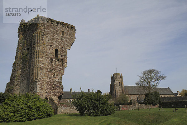 am  Architektur  außen  Außenaufnahme  aussen  Aussenansicht  Aussenansichten  Aussenaufnahme  Aussenaufnahmen  Basse  Basse-Normandie  Bauwerk  Bauwerke  Befestigungsanlage  Befestigungsanlagen  bei  Burg  Burgen  Burgruine  Burgruinen  Coutances  DÈpartement  Departement  draußen  draussen  europäisch  europäische  europäischer  europäisches  Europa  europaeisch  europaeische  europaeischer  europaeisches  Festung  Festungen  Frankreich  französisch  französische  französischer  französisches  franzoesisch  franzoesische  franzoesischer  franzoesisches  Gebäude  Gebaeude  Kirche  Manche  menschenleer  Mer  niemand  Normandie  RÈgion  Region  RegnÈville  RegnÈville-sur-Mer  Regneville  Regneville-sur-Mer  Ruine  Ruinen  Ruinenstätte  Ruinenstätten  Ruinenstaette  Ruinenstaetten  sur  Tag  Tage  Tageslicht  tagsüber  tagsueber  und  verfallen  verfallene  verfallener  verfallenes  Wehranlage  Wehranlagen  zerfallen  zerfallene  zerfallener  zerfallenes