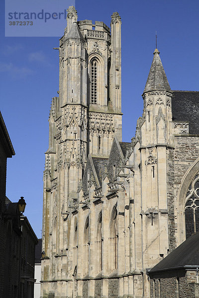 am  Architektur  außen  Außenaufnahme  aussen  Aussenansicht  Aussenansichten  Aussenaufnahme  Aussenaufnahmen  Basse  Basse-Normandie  Bau  Baustil  Baustile  Bauten  Bauwerk  Bauwerke  bei  Christentum  christlich  christliche  christlicher  christliches  DÈpartement  Dame  Departement  draußen  draussen  europäisch  europäische  europäischer  europäisches  Europa  europaeisch  europaeische  europaeischer  europaeisches  Frankreich  französisch  französische  französischer  französisches  franzoesisch  franzoesische  franzoesischer  franzoesisches  Gebäude  Gebaeude  Glaube  glauben  Gotik  gotisch  gotische  gotischer  gotisches  Kirche  Kirchen  Kirchtürme  Kirchtuerme  Kirchturm  Manche  menschenleer  niemand  Normandie  Notre  Notre-Dame  Pfarrkiche  Pfarrkirche  Pfarrkirchen  RÈgion  Region  religiös  religiöse  religiöser  religiöses  religioes  religioese  religioeser  religioeses  Religion  Saint  Saint-L  Sakralbau  Sakralbauten  Türme  Tag  Tage  Tageslicht  tagsüber  tagsueber  Tuerme  Turm