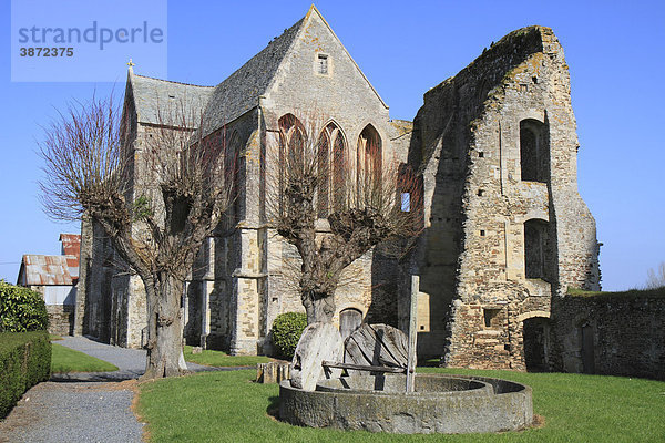 Abtei  am  Architektur  außen  Außenaufnahme  aussen  Aussenansicht  Aussenansichten  Aussenaufnahme  Aussenaufnahmen  Basse  Basse-Normandie  Bau  Baustil  Baustile  Bauten  Bauwerk  Bauwerke  bei  CÈrisy  CÈrisy-la-For  CÈrisy-la-For  t  Cerisy  Cerisy-la-For  Cerisy-la-For  t  Christentum  christlich  christliche  christlicher  christliches  DÈpartement  Departement  draußen  draussen  europäisch  europäische  europäischer  europäisches  Europa  europaeisch  europaeische  europaeischer  europaeisches  For  For  t  Frankreich  französisch  französische  französischer  französisches  franzoesisch  franzoesische  franzoesischer  franzoesisches  Gebäude  Gebaeude  Glaube  glauben  Gotik  gotisch  gotische  gotischer  gotisches  Kirche  Kirchen  Klöster  Kloester  Kloster  Klosterkirche  Klosterkirchen  la  Manche  menschenleer  niemand  Normandie  RÈgion  Region  religiös  religiöse  religiöser  religiöses  religioes  religioese  religioeser  religioeses  Religion  Romanik  romanisch  romanische  romanischer  romanisches  Sakralbau  Sakralbauten  Tag  Tage  Tageslicht  tagsüber  tagsueber