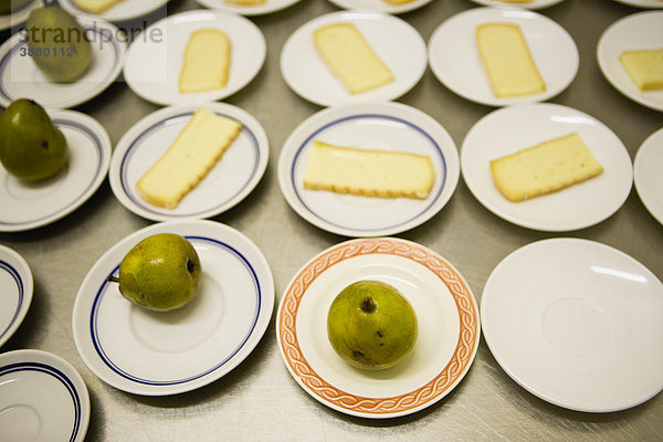 Käse und frische Früchte Vorspeisenteller