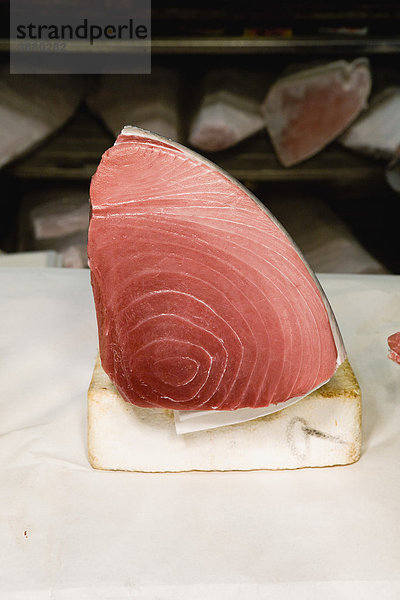 Frischer Thunfisch auf dem Markt