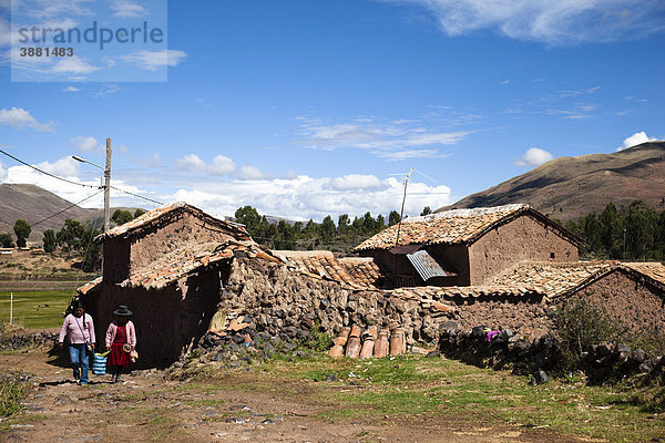 Das Dorf Raqchi  Peru  Südamerika