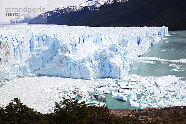 Der Perito-Moreno-Gletscher  Nationalpark Los Glaciares  Santa Cruz  Patagonien  Argentinien  Südamerika