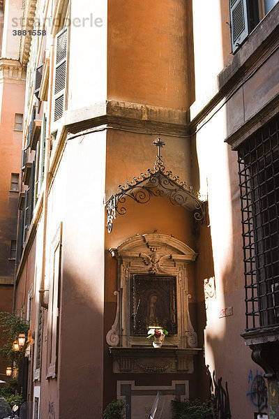 Italien  Rom  Schrein auf Gebäudeaußenseite