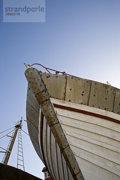 Boot im Trockendock  Tiefblick