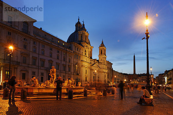 Piazza Navona  mit Kirche St. Agnese in Agone  Rome  Italien  Europa