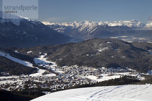 Ausblick von Rosshütte  1760m  Seefeld  Wettersteingebirge  Tirol  Österreich  Europa