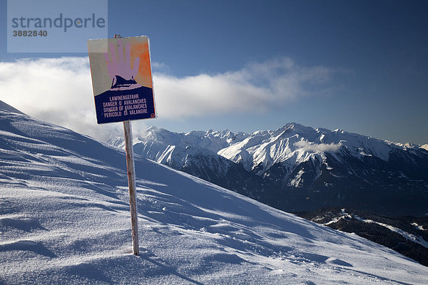 Lawinengefahr  Warnschild  Karwendelgebirge  Tirol  Österreich  Europa
