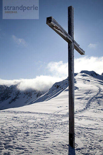 Kreuz  Seefelder Joch  2080m  Tirol. Österreich  Europa