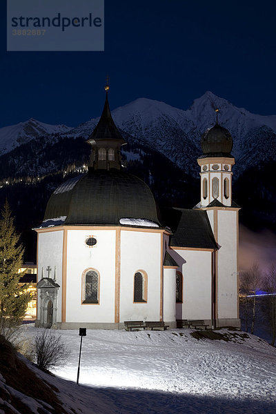Seekirchl vor Karwendelgebirge  Nachtaufnahme  Seefeld  Tirol  Österreich  Europa