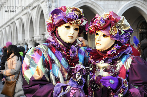 Masken  Carnevale  Karneval in Venedig  Venetien  Italien  Europa