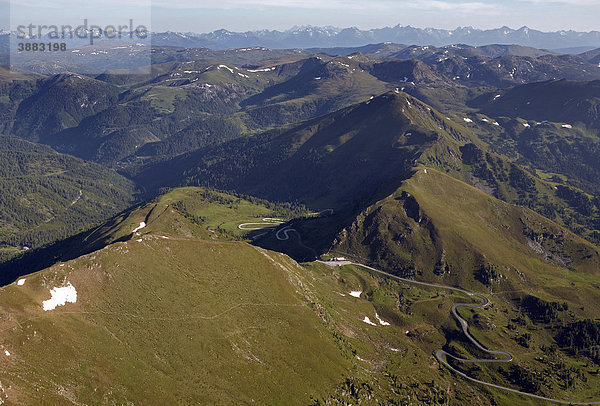 Nockalmstraße  Schiestlscharte  Luftaufnahme  Nationalpark Nockberge  Kärnten  Österreich  Europa