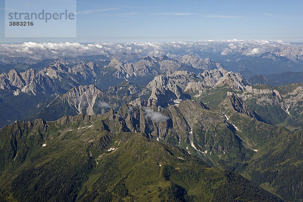 Grenzgebiet Österreich - Italien  Luftaufnahme  Lesachtal  Kärnten  Europa