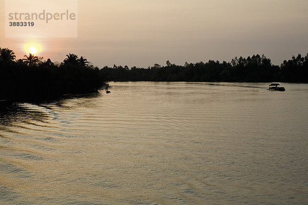 Segeln auf dem Mekong River  Mekong River Delta Region  Vietnam