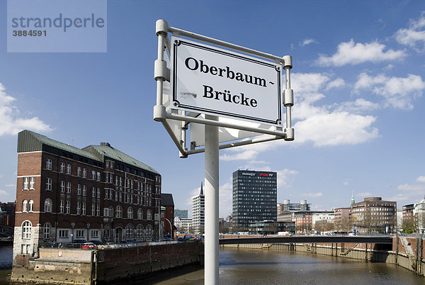 Speicherstadt und das Spiegel-Hochhaus gesehen von der Oberbaumbrücke  Hamburg  Deutschland  Europa