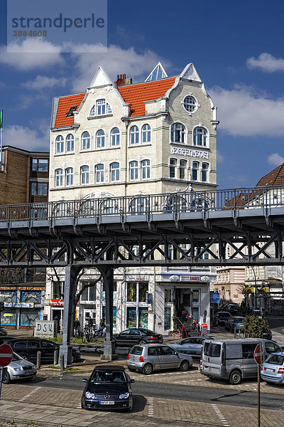 Gebäude Hafen-Hof mit der Hochbahn  St. Pauli  Hamburg  Deutschland  Europa