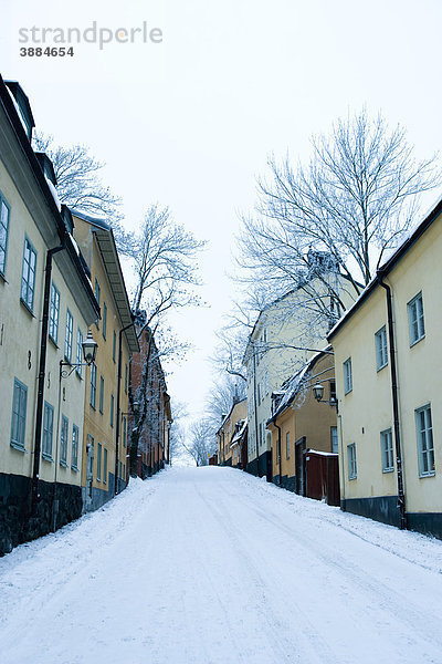 Schneebedeckte Straße  Stockholm  Schweden