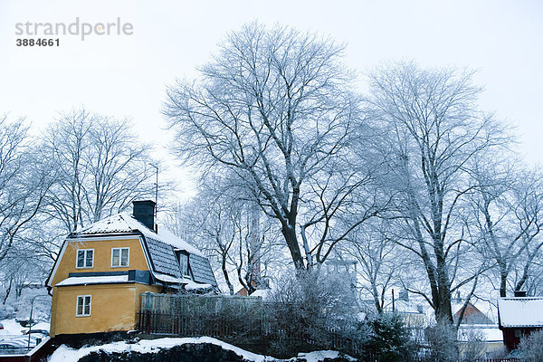 Haus in Winterlandschaft