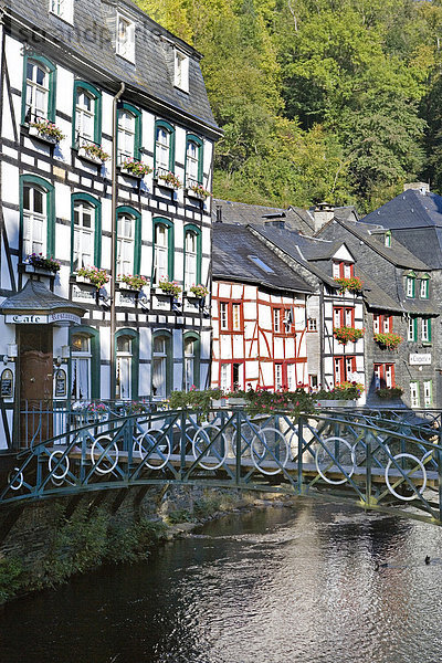 Stadtansicht von Monschau an der Rur  Eifel  Nordrhein-Westfalen  Deutschland  Europa
