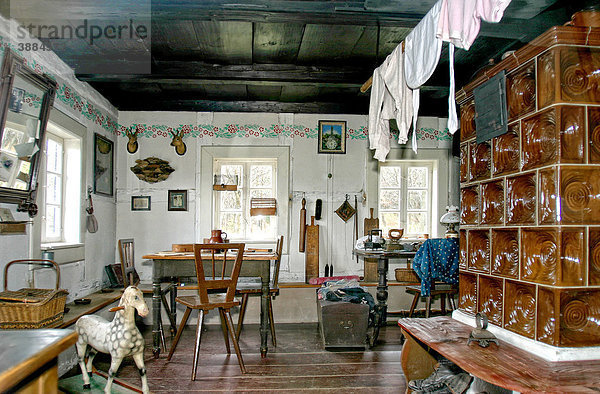 Historisches Zimmer im Freilichtmuseum von Seiffen  Erzgebirge  Sachsen  Deutschland  Europa