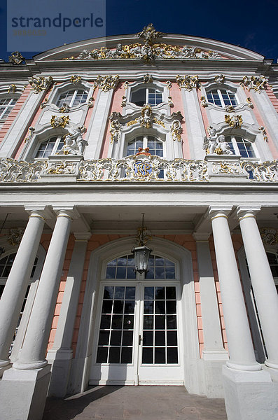 Das Kurfürstliche Palais in Trier  Rheinland-Pfalz  Deutschland  Europa