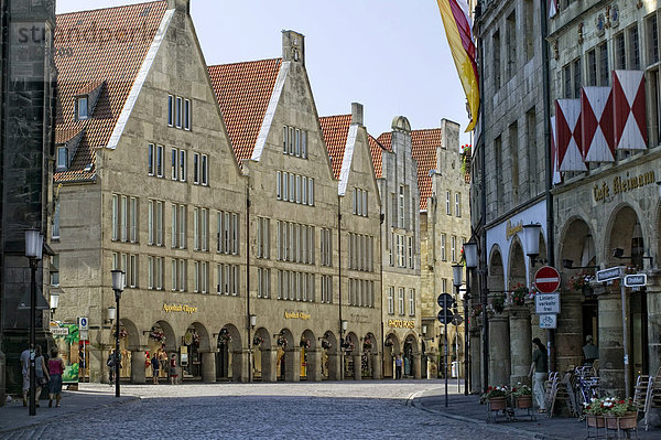 Giebelhäuser auf dem Prinzipalmarkt  Münster  Nordrhein-Westfalen  Deutschland  Europa