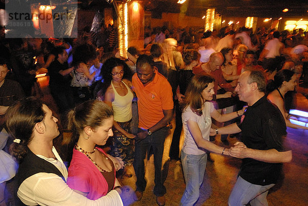 Salsa-Tanzen im Havanna Berlin  Salsaclub  Event-Location und Discothek in Berlin Schöneberg  Berlin  Deutschland  Europa