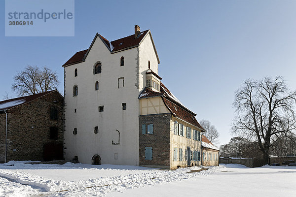Kloster Wendhusen  verschneit  ältestes Kloster in Sachsen-Anhalt  Thale  Harz  Deutschland  Europa