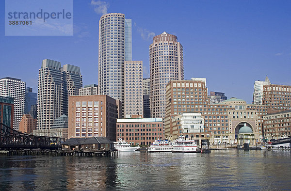 Skyline  Finanzviertel  Boston  Massachusetts  New England  USA