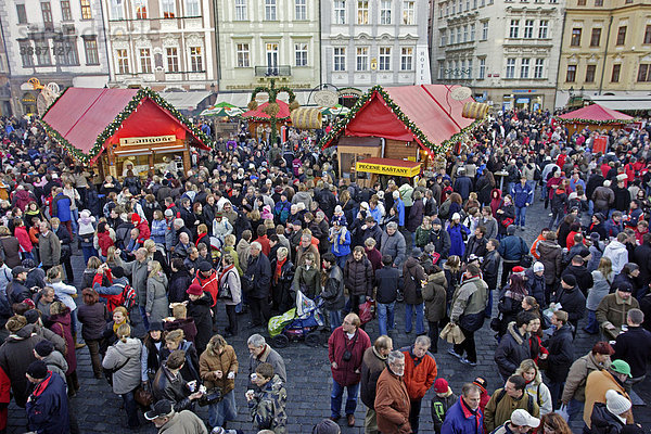 Weihnachtsmarkt  Altstädter Ring  Prag  Tschechische Republik  Europa