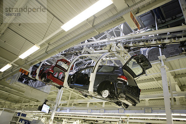 Golf Autoproduktion  VW Werk Wolfsburg  Niedersachsen  Deutschland  Europa