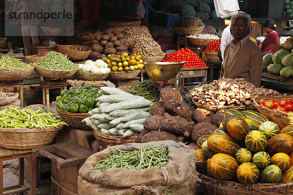 Gemüsestand  Devaraja Markt  Mysore  Maisur  Karnataka  Südindien  Indien  Südasien  Asien