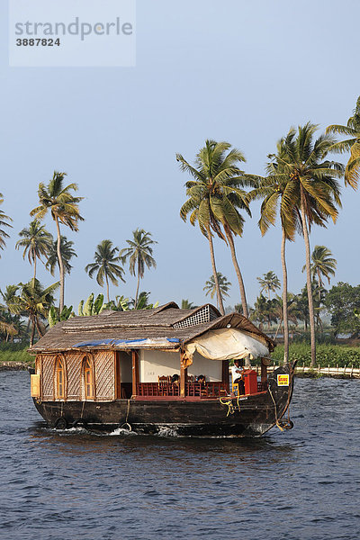 Hausboot  Backwaters bei Alleppey  Alappuzha  Kerala  Südindien  Indien  Südasien  Asien