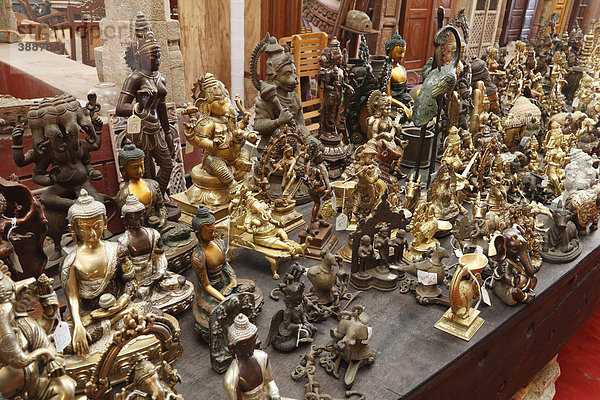 Antiquitäten-Handlung Ginger House im Judenviertel in Kochi  Fort Cochin  Kerala  Südindien  Indien  Südasien  Asien
