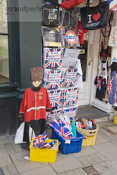 Souvenirgeschäft  Thames Street  Windsor  Berkshire  England  Großbritannien  Europa