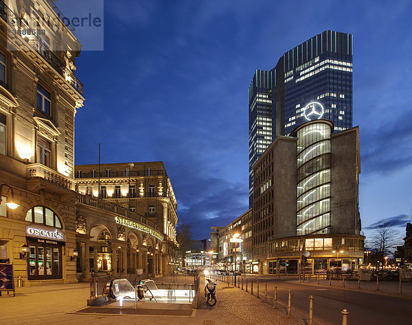 Blick auf das Mercedeshaus und hinten die EZB  Europäische Zentralbank  links das Luxushotel Steigenberger Frankfurter Hof  Kaiserstraße  Frankfurt  Hessen  Deutschland  Europa