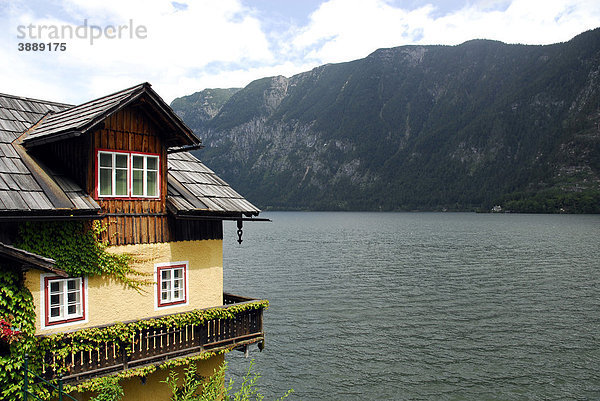 Haus am Hallstätter See  Hallstatt  UNESCO-Welterbe  Salzkammergut  Alpen  Oberösterreich  Österreich  Europa
