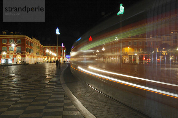 Place MassÈna  Straßenbahn  Nizza  DÈpartement Alpes Maritimes  RÈgion Provence Alpes CÙte d'Azur  Mittelmeer  Frankreich  Europa